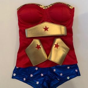Custom Wonder Woman Costume w tiara/cuffs/shorts